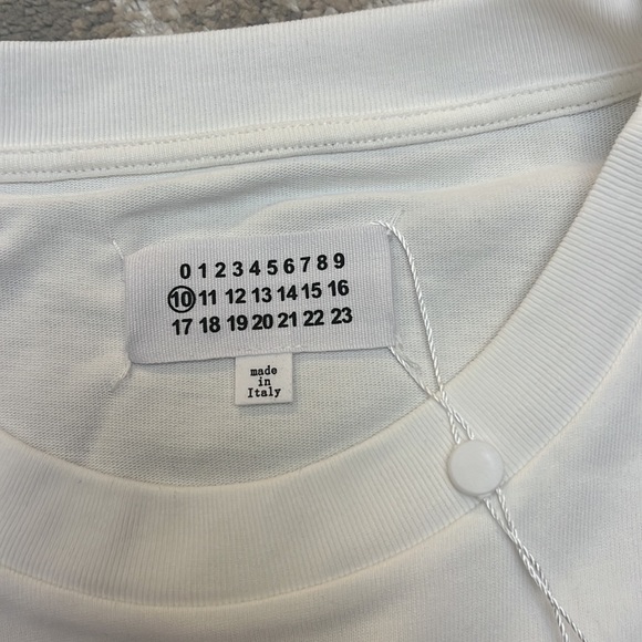 MAISON MARGIELA
LOGO-PRINTED T-SHIRT - Picture 9 of 12